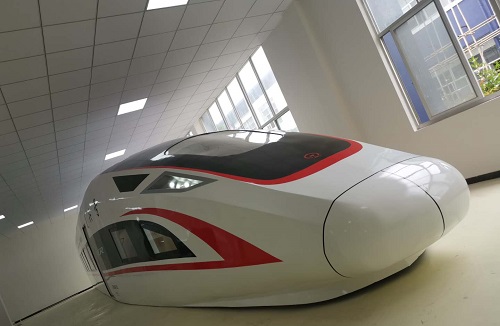 貴陽行知科技職業(yè)學校高鐵模擬艙安裝完成