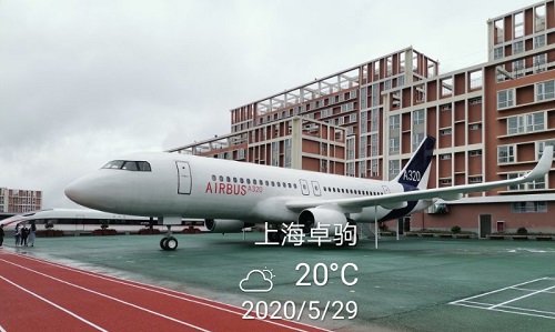 貴陽航空實(shí)訓(xùn)基地仿真A320飛機(jī)航空模擬艙安裝完成現(xiàn)場效果